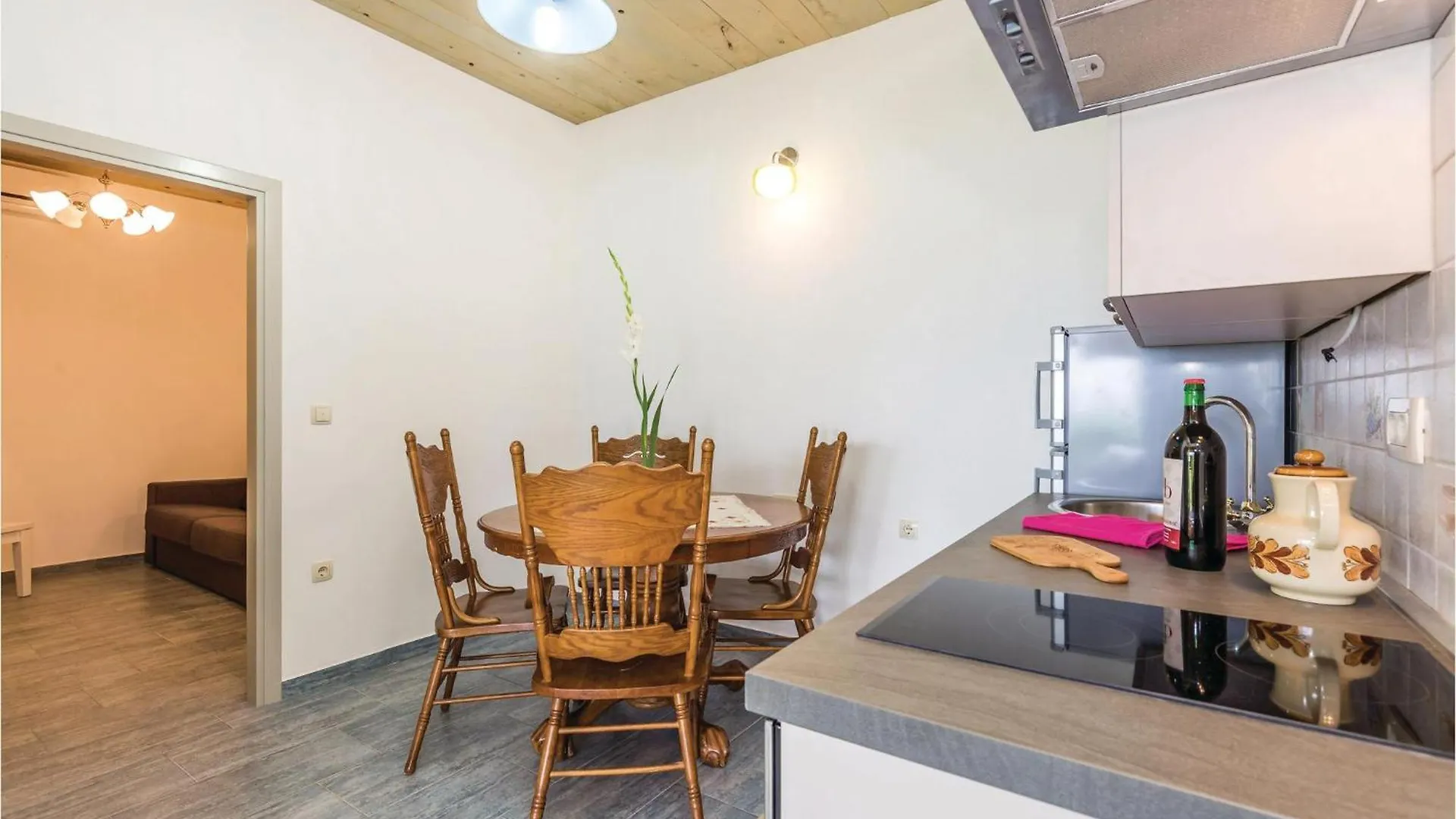 Awesome Apartment In Lovran With Kitchen