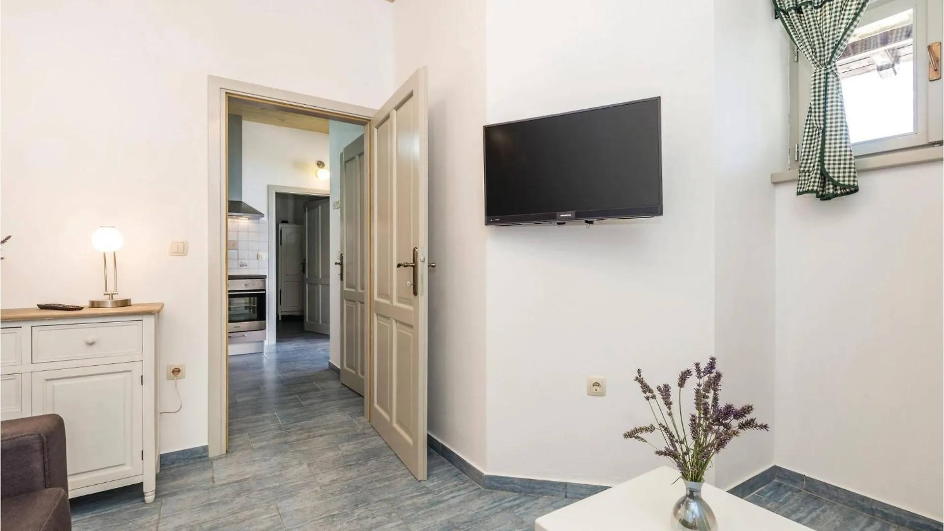 Awesome Apartment In Lovran With Kitchen
